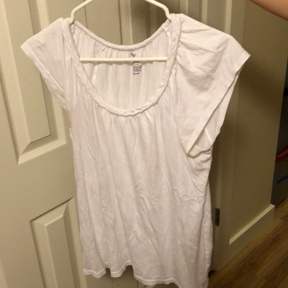 Gap white shirt